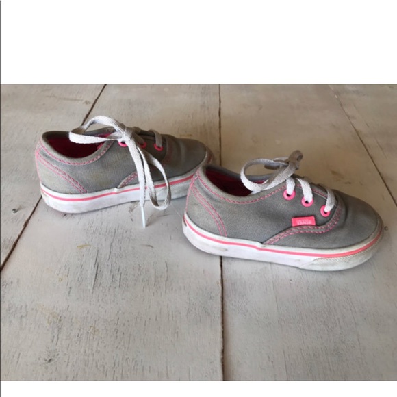 Gray van - Picture 4 of 5